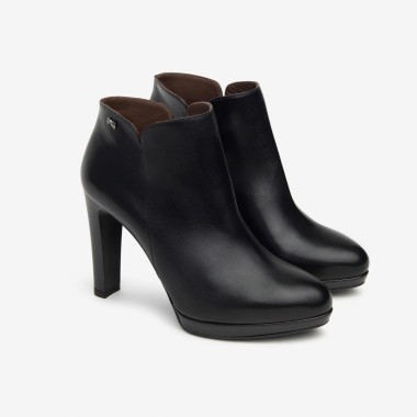 Zapato Abotinado  de tacón alto