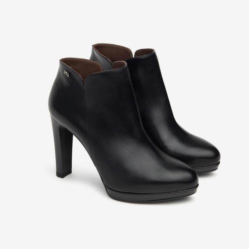 Zapato Abotinado  de tacón alto