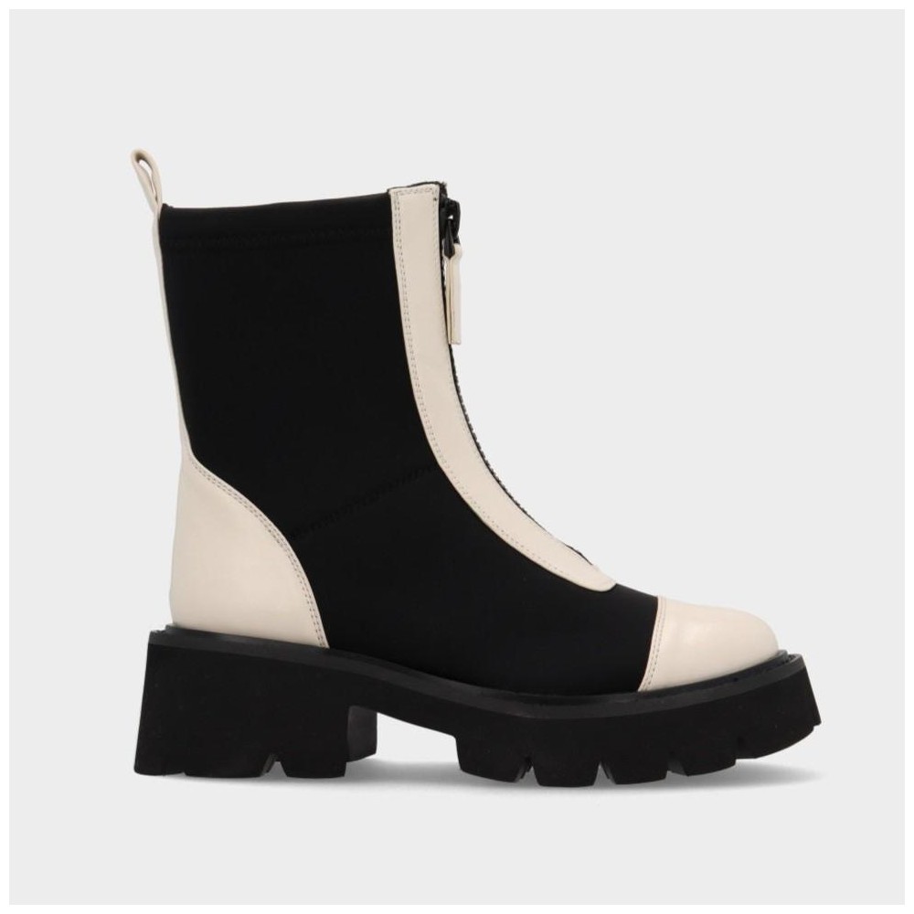 Botín Mantra blanco y negro