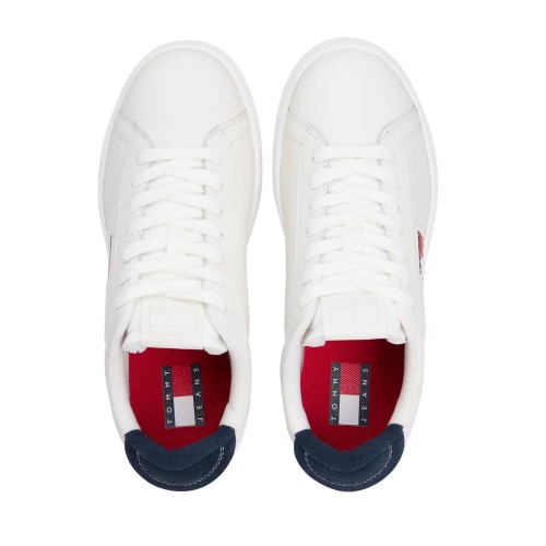 Court blanco de chica