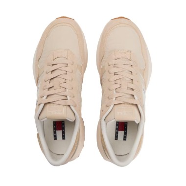 Sneaker beige de chica