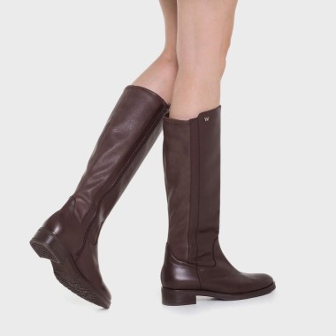 Bota montar en marrón