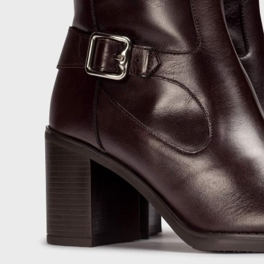 Bota Marrón de tacón de 7cm