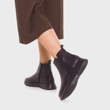 Botín chelsea Extralight negro