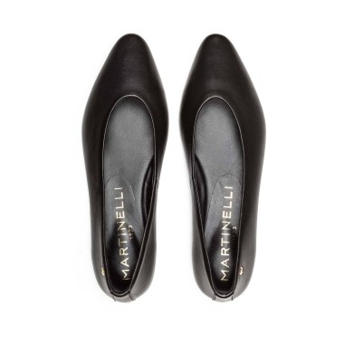 Bailariana en piel negra