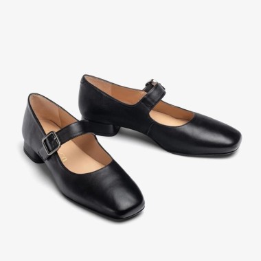 Mercedes negra de 2cm