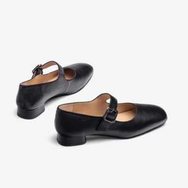 Mercedes negra de 2cm