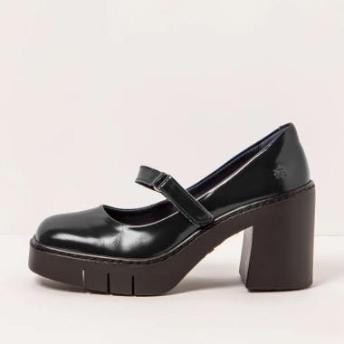 Tacón en charol negro