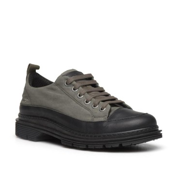 Zapato gris de hombre