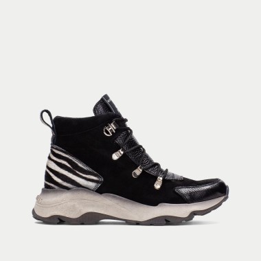 Botín deportivo zebra