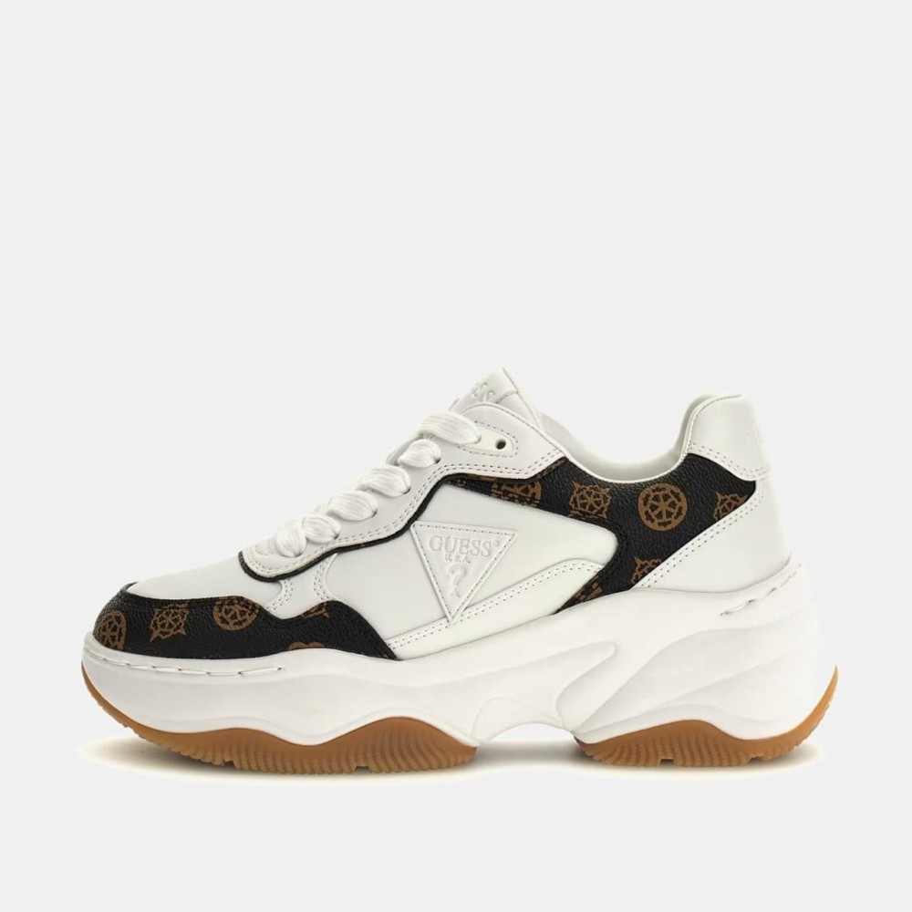 Deportivo con logo y blanco