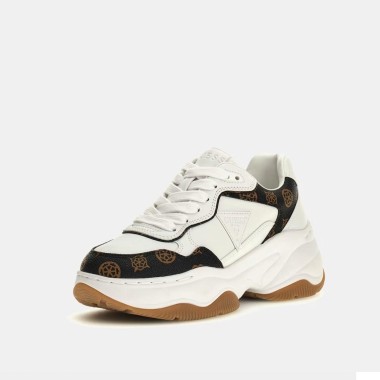 Deportivo con logo y blanco