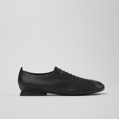 Bailarina con cordones