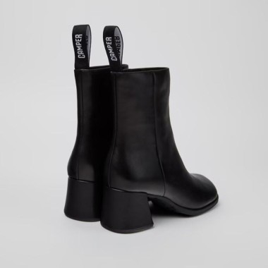 Botín de tacón negro Kora