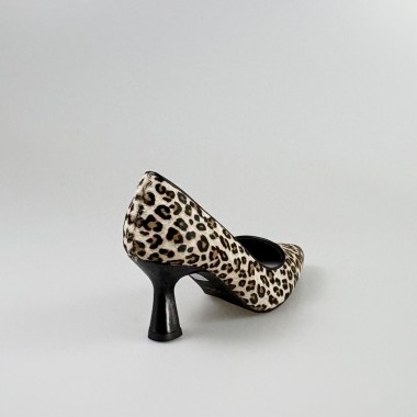 Salón Genoma en Leopardo