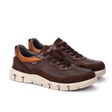 Deportivo con elásticos en marrón