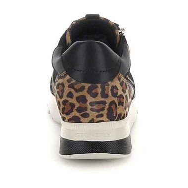 Deportivo negro y leopardo