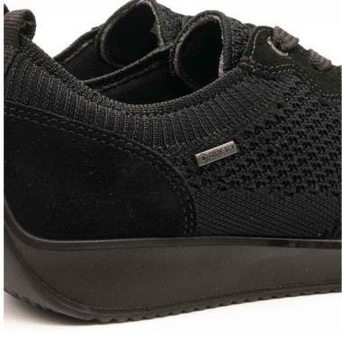 Deportivo con GoreTex en negro