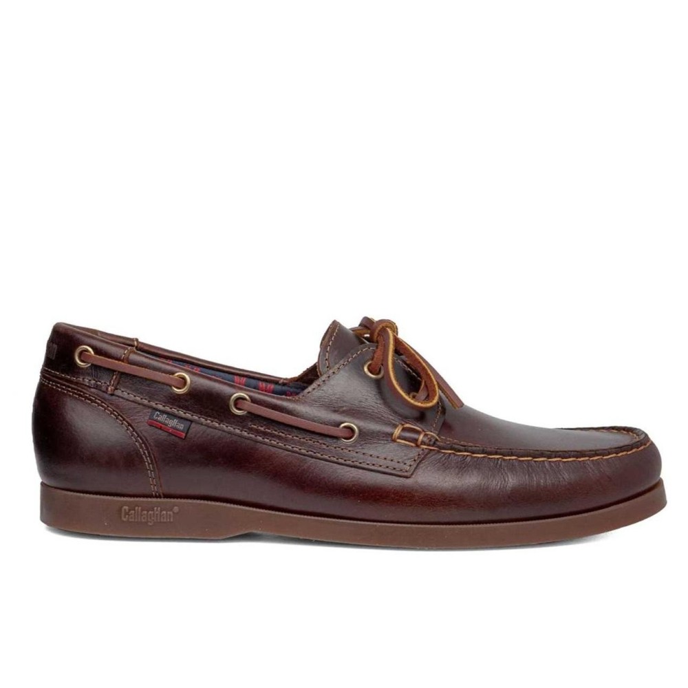 Naútico Yate marrón